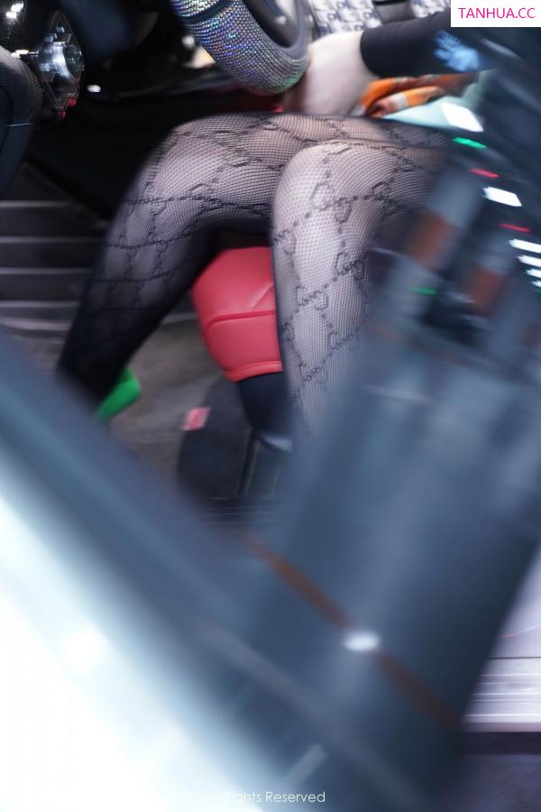 陈诗诗 诗诗 [XiuRen]高清写真图 2020.12.07 No.2861 诗诗kiki第32张图片